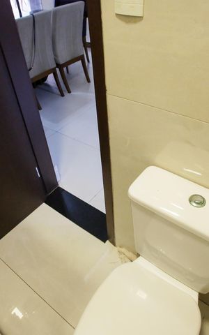 Casa de condomínio à venda com 400m², 4 quartos e 6 vagasLavabo
