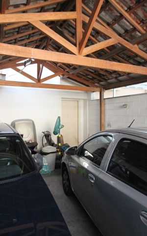 Casa à venda com 200m², 3 quartos e 2 vagasGaragem
