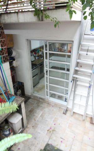 Casa à venda com 200m², 3 quartos e 2 vagasÁrea de Serviço