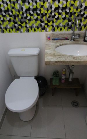 Casa à venda com 200m², 3 quartos e 2 vagasLavabo