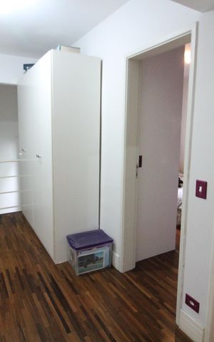 Casa à venda com 200m², 3 quartos e 2 vagasCorredor