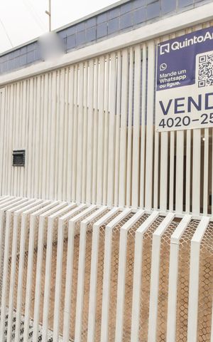 Casa à venda com 108m², 3 quartos e 2 vagasFachada 