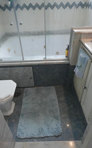 Apartamento à venda com 143m², 3 quartos e 2 vagasBanheiro da Suíte 1