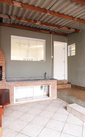 Casa à venda com 270m², 4 quartos e 1 vaga Casa à venda com 270m², 4 quartos e 1 vagaChurrasqueira e Área de Serviço