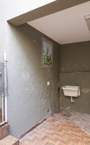 Casa à venda com 270m², 4 quartos e 1 vaga Casa à venda com 270m², 4 quartos e 1 vagaChurrasqueira e Área de Serviço