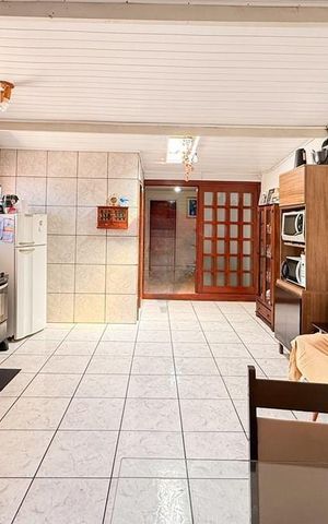 Casa à venda com 138m², 2 quartos e 2 vagasCozinha