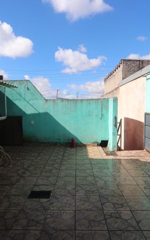 Casa à venda com 100m², 3 quartos e 2 vagasÁrea de Lazer e Lavanderia