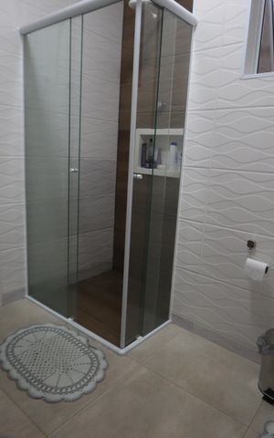 Casa à venda com 100m², 3 quartos e 2 vagasBanheiro
