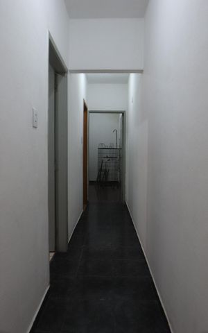 Casa à venda com 100m², 3 quartos e 2 vagasCorredor