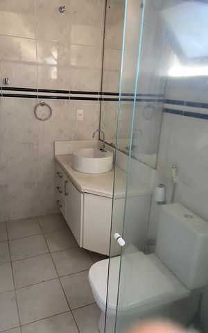Casa para alugar com 390m², 5 quartos e 3 vagas Casa para alugar com 390m², 5 quartos e 3 vagasBanheiro