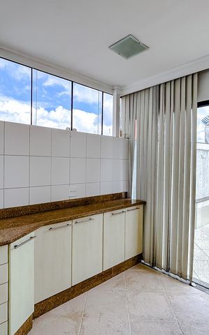 Apartamento à venda com 180m², 4 quartos e 3 vagasCozinha