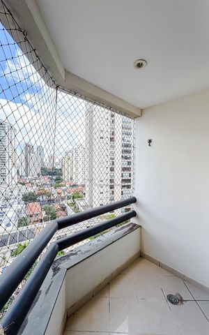 Apartamento à venda com 180m², 4 quartos e 3 vagasVaranda