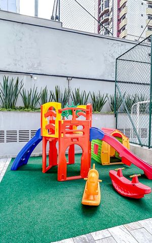 Apartamento à venda com 180m², 4 quartos e 3 vagasÁrea comum - Playground