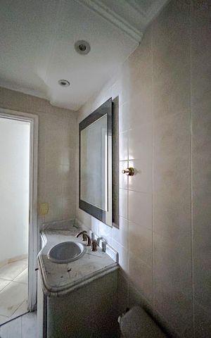 Apartamento à venda com 180m², 4 quartos e 3 vagasBanheiro