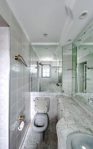 Apartamento à venda com 180m², 4 quartos e 3 vagasBanheiro da Suíte
