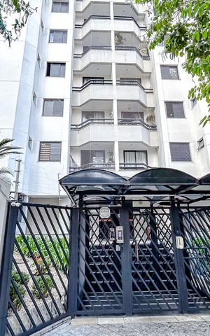 Apartamento à venda com 180m², 4 quartos e 3 vagasFachada com Plaquinha