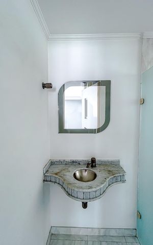 Apartamento à venda com 180m², 4 quartos e 3 vagasBanheiro 2