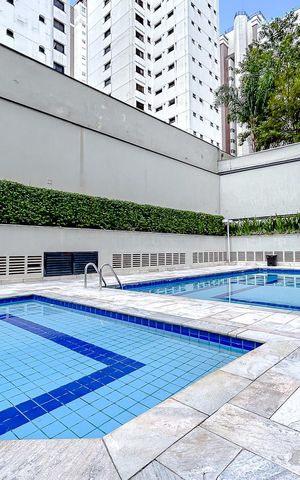 Apartamento à venda com 180m², 4 quartos e 3 vagasÁrea comum - Piscina