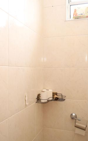 Casa à venda com 150m², 3 quartos e 2 vagasBanheiro 3