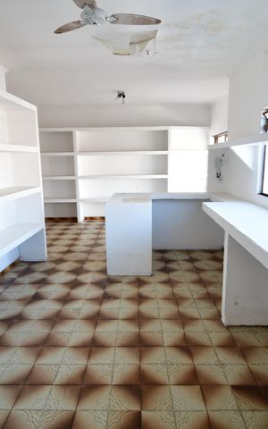 Casa à venda com 190m², 3 quartos e 3 vagasSala