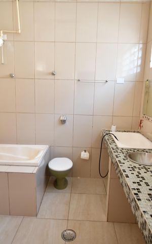 Casa à venda com 190m², 3 quartos e 3 vagasBanheiro Suíte