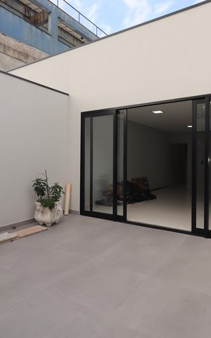 Casa à venda com 125m², 3 quartos e 2 vagasGaragem