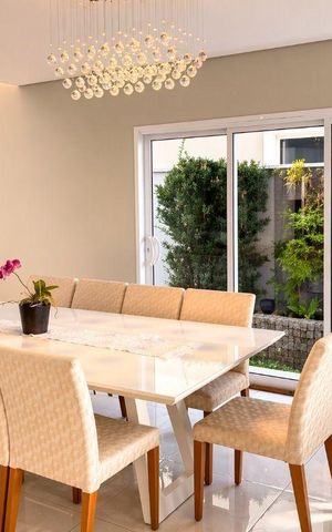Casa à venda com 306m², 4 quartos e 4 vagas