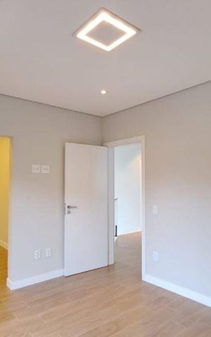 Casa à venda com 219m², 3 quartos e 4 vagas
