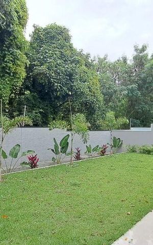 Casa à venda com 219m², 3 quartos e 4 vagas