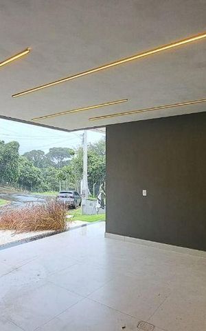 Casa à venda com 219m², 3 quartos e 4 vagas