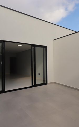 Casa à venda com 125m², 3 quartos e 2 vagasQuintal