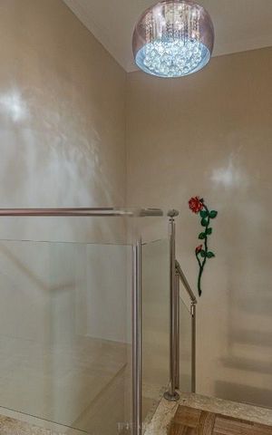 Casa à venda com 96m², 3 quartos e 2 vagas