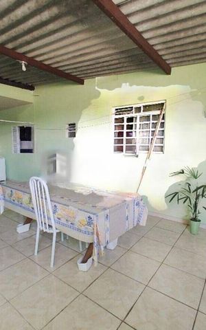 Casa à venda com 164m², 2 quartos e 2 vagas