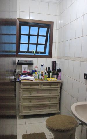Casa à venda com 188m², 3 quartos e 2 vagasLavabo