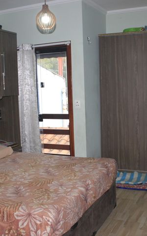 Casa à venda com 188m², 3 quartos e 2 vagasSuíte