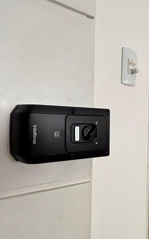 Apartamento para alugar com 71m², 2 quartos e sem vaga Apartamento para alugar com 71m², 2 quartos e sem vagaSala - fechadura digital