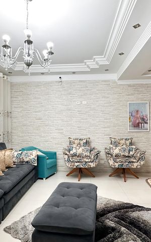 Casa à venda com 200m², 3 quartos e 8 vagasSala