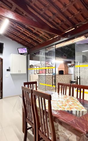 Casa à venda com 200m², 3 quartos e 8 vagasSala de Jantar