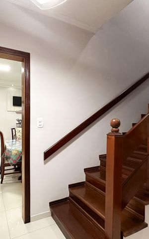 Casa à venda com 200m², 3 quartos e 8 vagasAcesso ao andar Superior