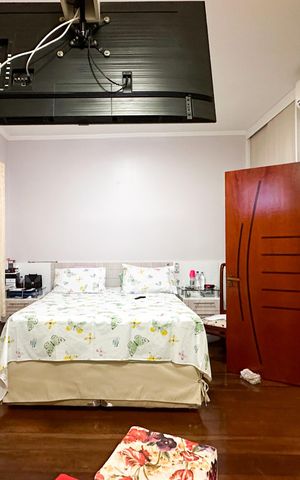 Casa à venda com 200m², 3 quartos e 8 vagasSuíte 1