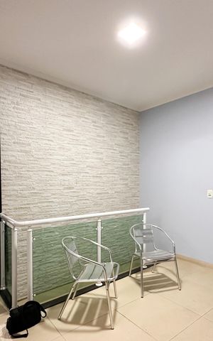 Casa à venda com 200m², 3 quartos e 8 vagasEntrada