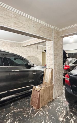 Casa à venda com 200m², 3 quartos e 8 vagasGaragem