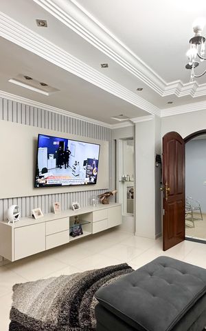 Casa à venda com 200m², 3 quartos e 8 vagasSala