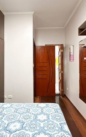 Casa à venda com 200m², 3 quartos e 8 vagasSuíte 2