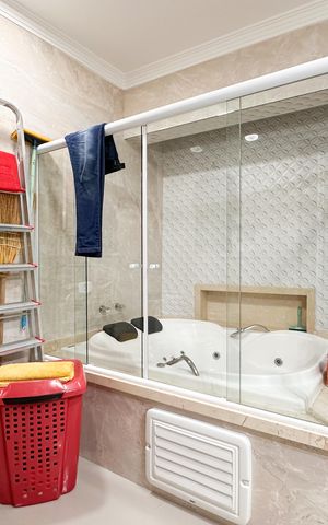 Casa à venda com 200m², 3 quartos e 8 vagasBanheiro da Suíte 1