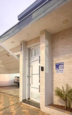 Casa à venda com 200m², 3 quartos e 8 vagasFachada