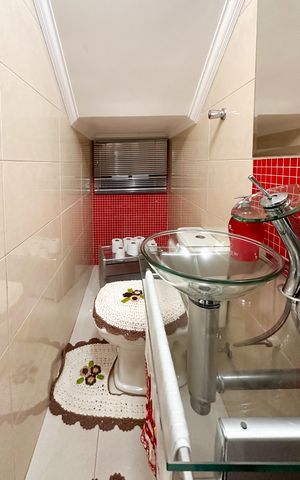 Casa à venda com 200m², 3 quartos e 8 vagasLavabo