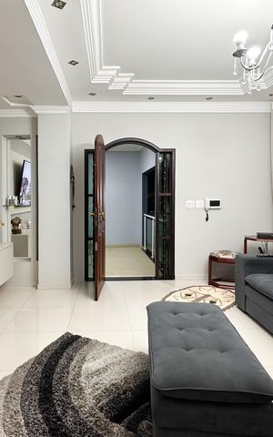 Casa à venda com 200m², 3 quartos e 8 vagasSala