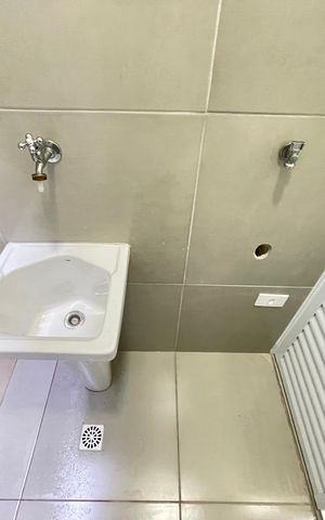 Studio para alugar com 30m², 1 quarto e sem vaga Studio para alugar com 30m², 1 quarto e sem vagaÁrea de Serviço