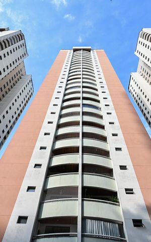 Apartamento à venda com 117m², 3 quartos e 1 vagaFachada